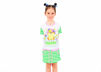 Детское зеленое платье с надписью «Happy»